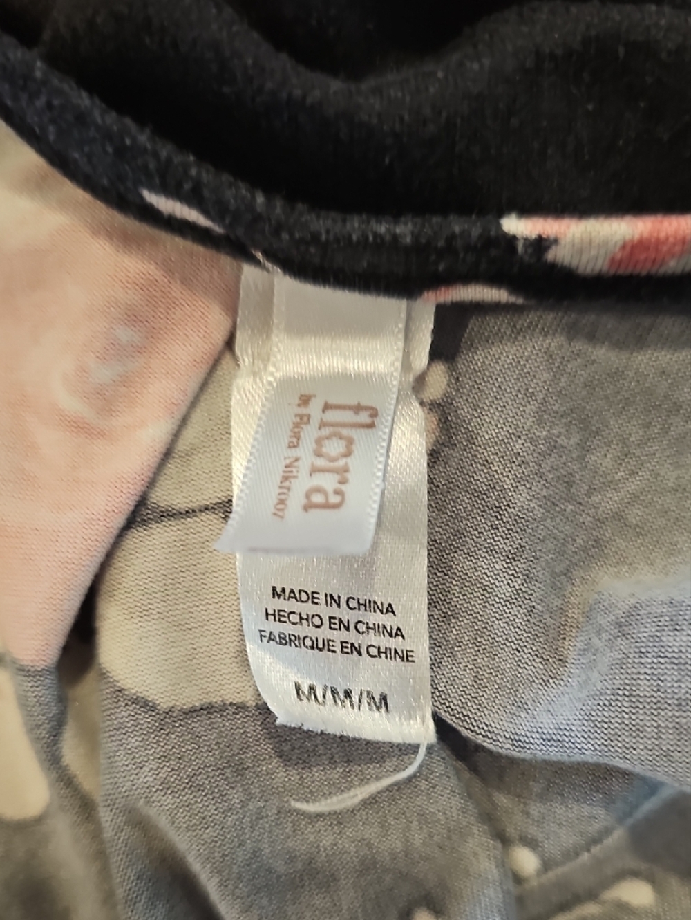 Floral Robe - Black with Pink Roses - Picture 9 of 9